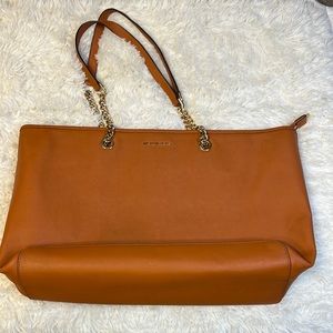 Michael Kors Jet set gold chain tote